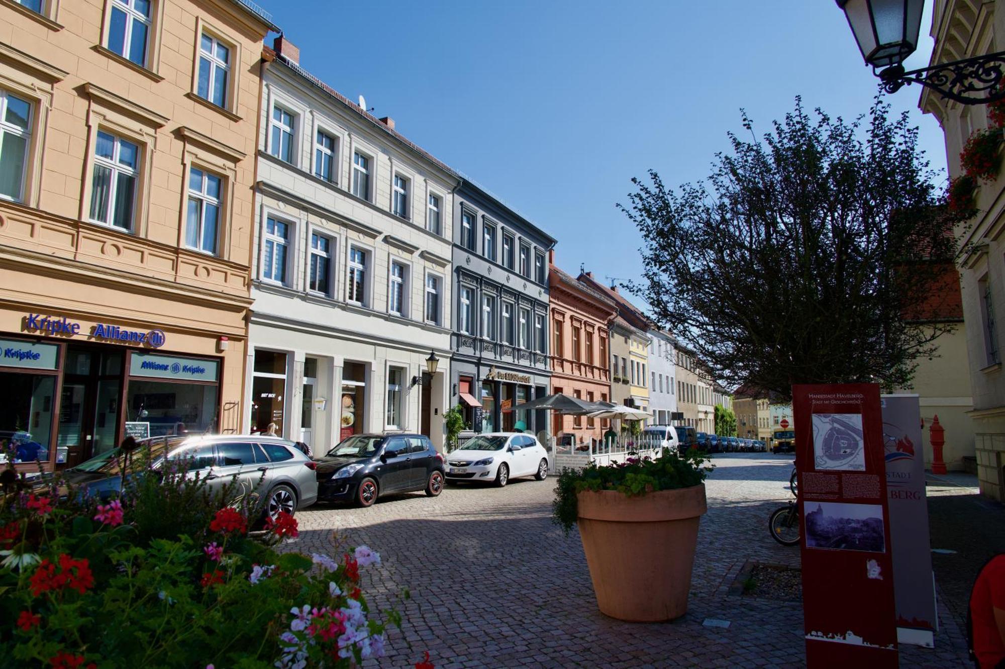 Das Bilderbuchcafe - Pension Markt 7 ハーフェルベルク エクステリア 写真