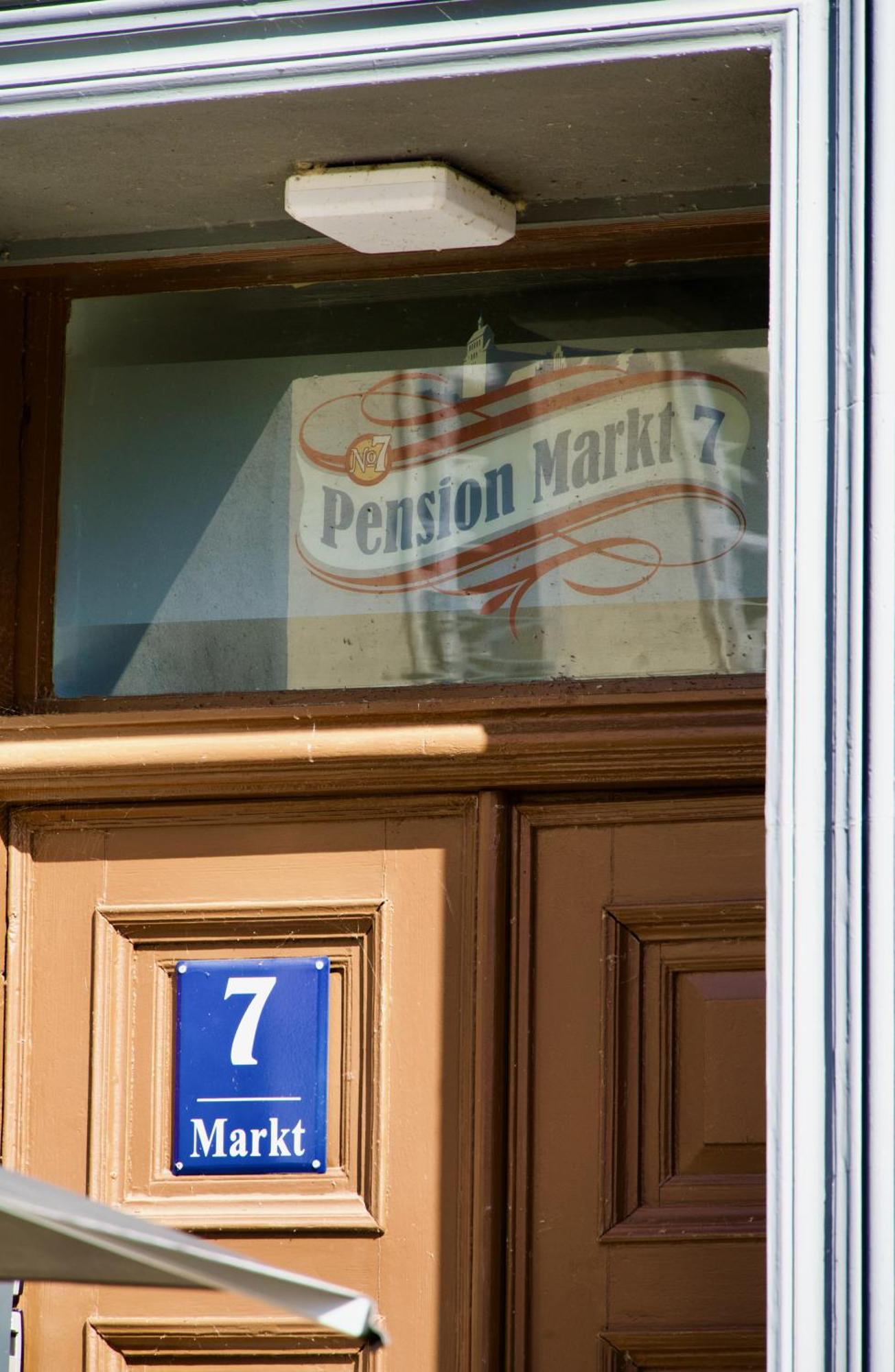 Das Bilderbuchcafe - Pension Markt 7 ハーフェルベルク エクステリア 写真