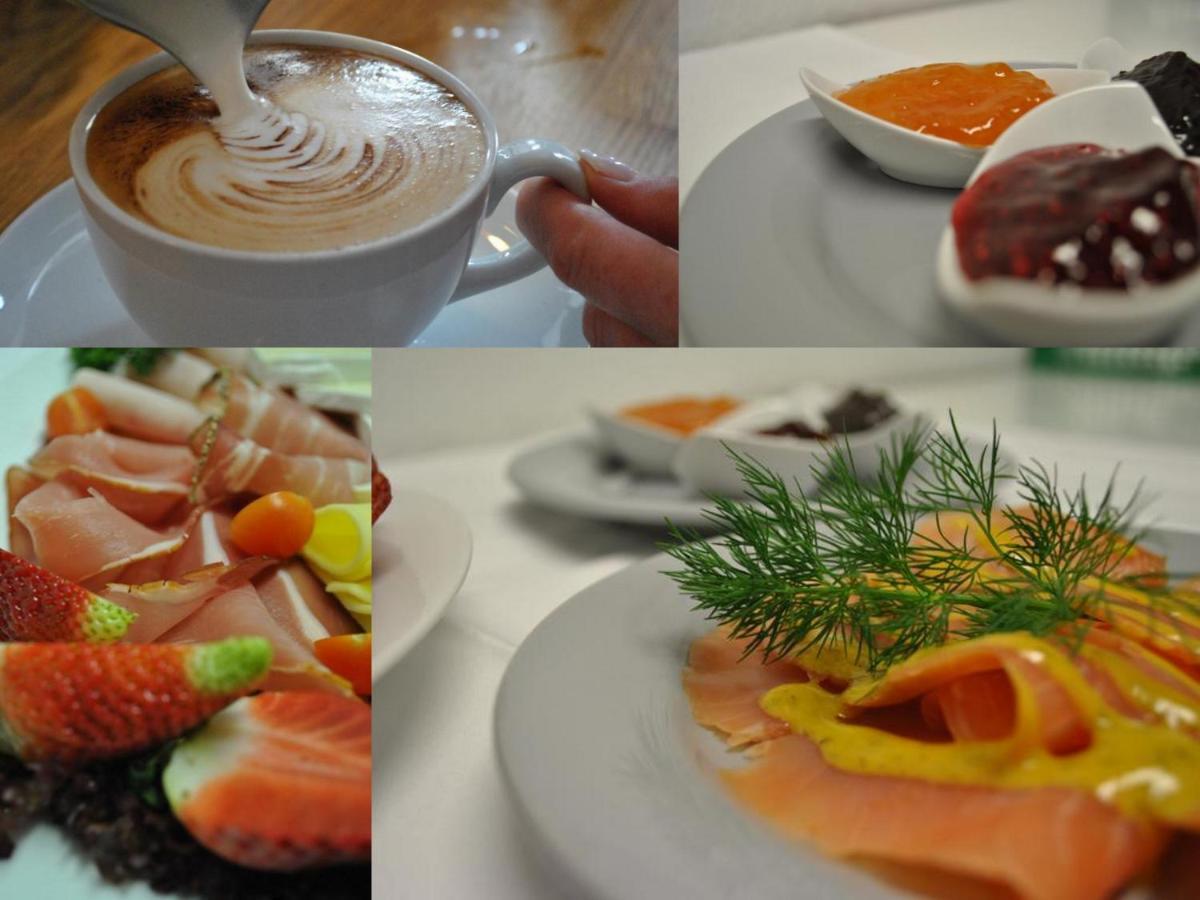 Das Bilderbuchcafe - Pension Markt 7 ハーフェルベルク エクステリア 写真